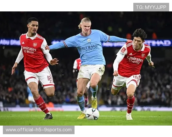 曼城的防守反击转换速度在比赛中多次致命，曼城的打法